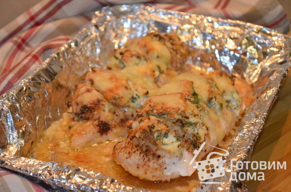 Куриное филе, запеченное с сыром и зеленью фото к рецепту 1