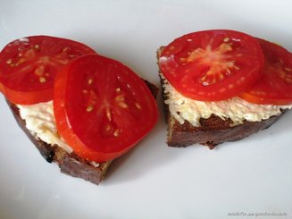 Потапцы с помидорами