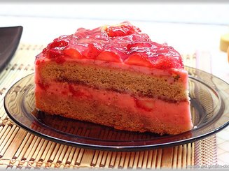 Торт-суфле с клубникой