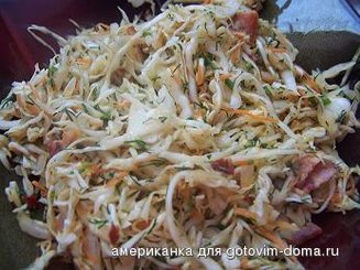 Летний капустный салат с беконом
