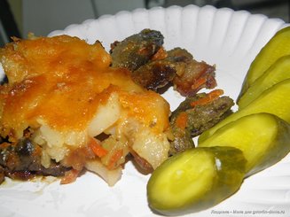 Горшочки с печенью и картошкой