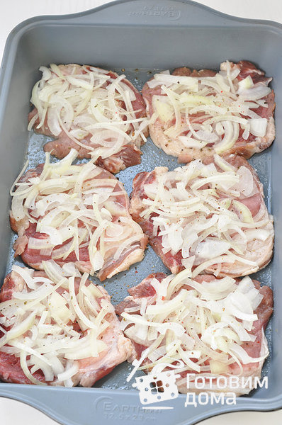 Свинина, запеченная с помидорами фото к рецепту 3