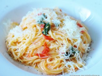 One Pan Pasta (паста и соус в одной сковороде)