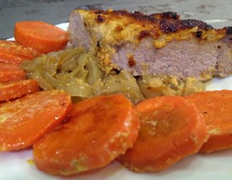 Мясо в духовке в чесночном коконе со сливочной морковкой