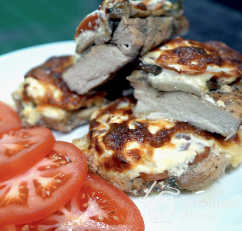 Сочная куриная грудка запеченная с сыром и помидорами