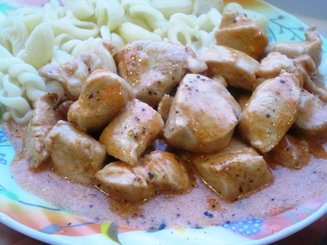 Курица в сырно-томатным соусе в мультиварке