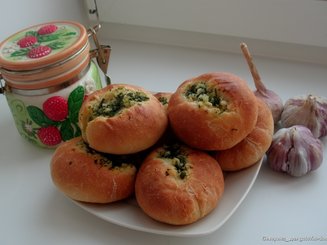 Ароматные чесночные булочки