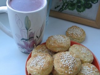 Сырное печенье с кунжутом