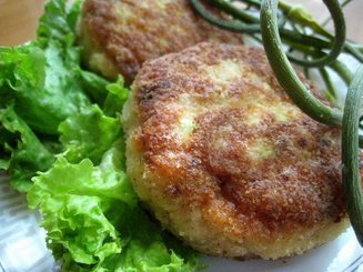 Мясные биточки с кабачками и сыром