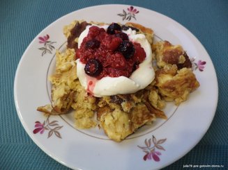 Овсяный Кайзершмаррн с ягодами