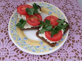 Потапцы с помидорами