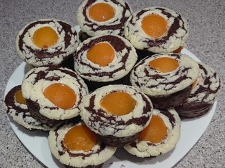 Шоколадные маффины с творожной начинкой