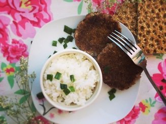 Сочные мясные котлеты с капустой