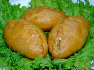 Открытые пирожки с сыром и зеленью