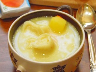 Суп с сырными рулетиками