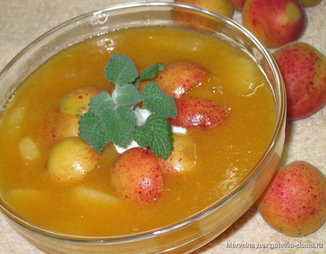 Фруктовый суп из абрикосов и яблок