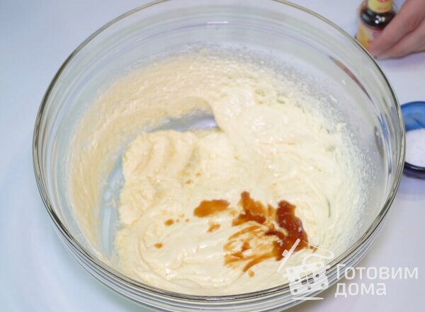 Нежный пирог с персиками фото к рецепту 6