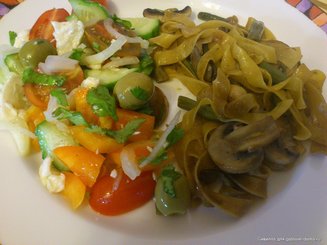 Спагетти с фасолью и грибами