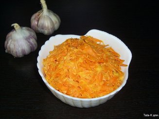 Салат из моркови с чесноком