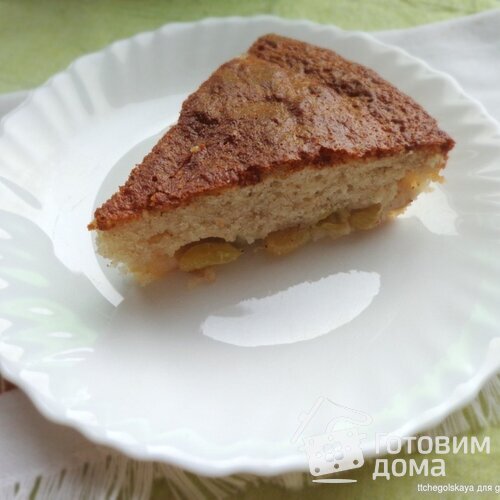 Шарлотка с виноградом