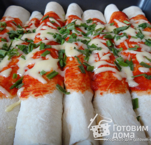 Рулетики из лаваша с курицей и грибами