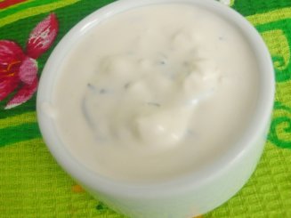 Чесночный соус со сметаной