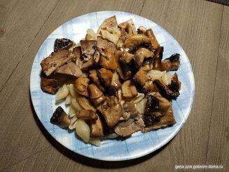 Манитарья ладолемоно (грибы с оливковым маслом и соком лимона)