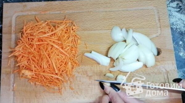 Закуска Маринованные шампиньоны с морковью по-корейски фото к рецепту 1