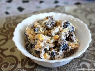Салат с курицей, фасолью и сыром