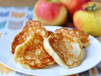 Сырники из творога с яблоками