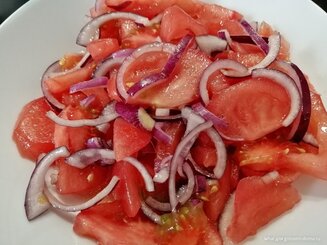 Салат из помидоров по-казахски "Шакарап"