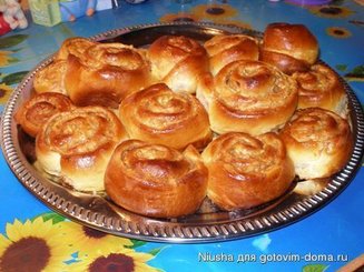 Булочки с яблоком из быстрого теста