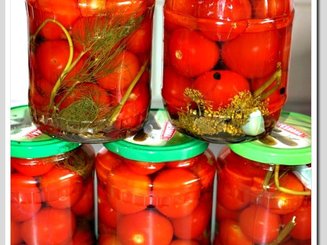 Маринованные огурцы, помидоры, ассорти