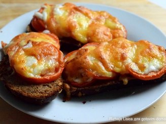 Потапцы с помидорами