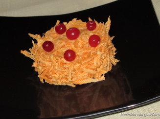 Салат из моркови с чесноком