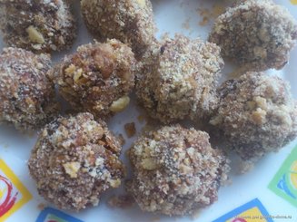 Конфеты из овсяных хлопьев и сухофруктов