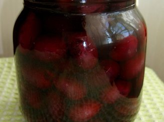 "Ещё!" маринованный чеснок с виноградом
