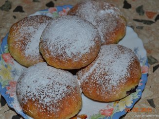 Творожный рулет с яблоками и шоколадом