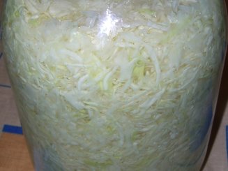 Капуста хрустящая квашеная