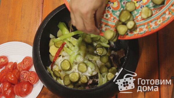 Солянка! Сборная, мясная в чугунке. фото к рецепту 10