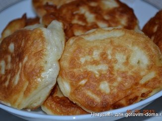 Пышные оладушки на дрожжах