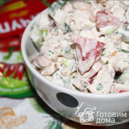 Салат с запеченной куриной грудкой и фасолью &quot;Махеевство&quot;