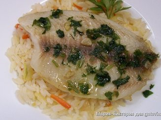 Запеченное рыбное филе с чесноком, петрушкой и орегано