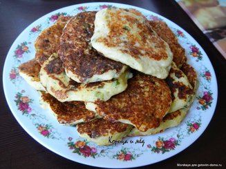 Драники из цуккини с сыром