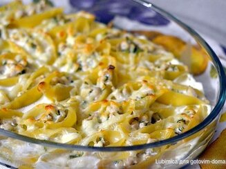 Конкильони с курицей и овощами в сливочном соусе