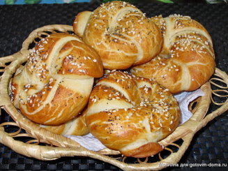 Немецкие булочки с секретом (Laugenbrötchen)