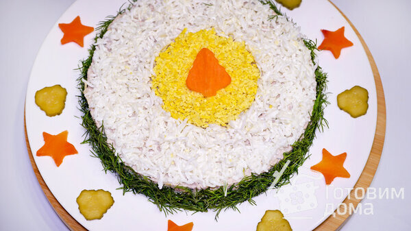 Новогодний салат с языком на праздничный стол фото к рецепту 1