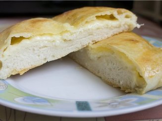Менгрельские xачапури  с сыром и Кубдари с мясом