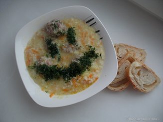 Юварлосупа (суп с фрикадельками)