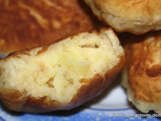 Пышные оладушки на дрожжах